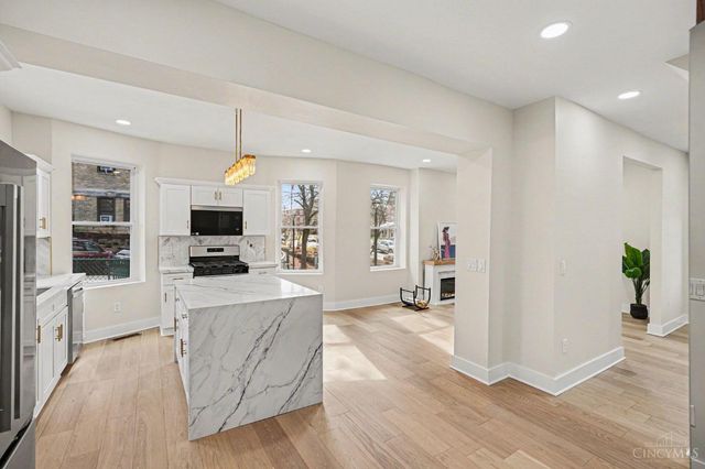 2548 Hackberry Street, Cincinnati, OH 45206