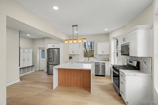 2548 Hackberry Street, Cincinnati, OH 45206