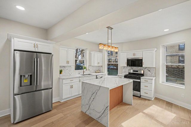 2548 Hackberry Street, Cincinnati, OH 45206