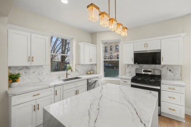 2548 Hackberry Street, Cincinnati, OH 45206