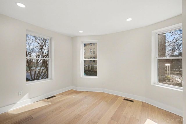 2548 Hackberry Street, Cincinnati, OH 45206