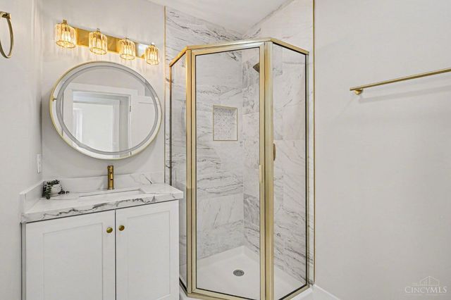 2548 Hackberry Street, Cincinnati, OH 45206