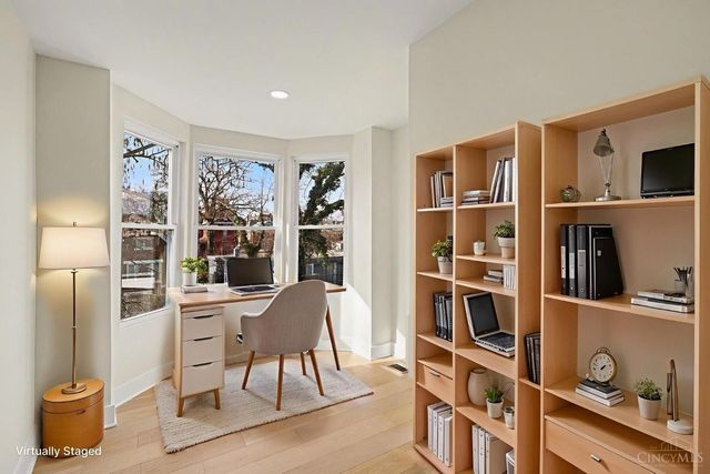 2548 Hackberry Street, Cincinnati, OH 45206