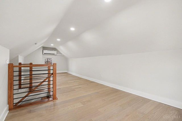 2548 Hackberry Street, Cincinnati, OH 45206