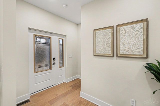 2548 Hackberry Street, Cincinnati, OH 45206