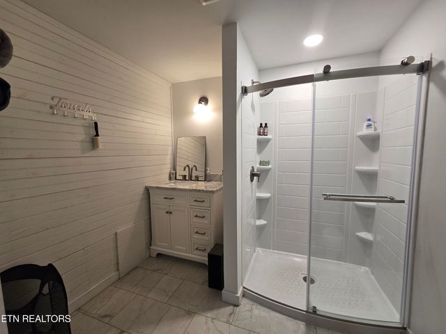 321 Cardwell Drive, Tazewell, TN 37879
