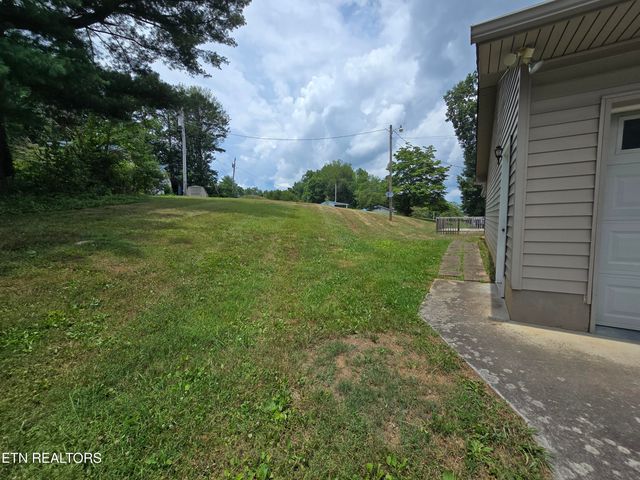 321 Cardwell Drive, Tazewell, TN 37879