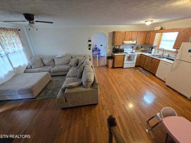 321 Cardwell Drive, Tazewell, TN 37879
