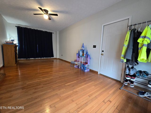 321 Cardwell Drive, Tazewell, TN 37879