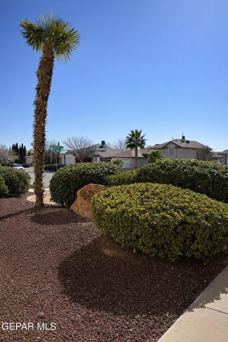 10739 WHITE SANDS Drive, El Paso, TX 79924