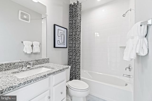 1105A DABNEY DR, Manassas Park, VA 20111