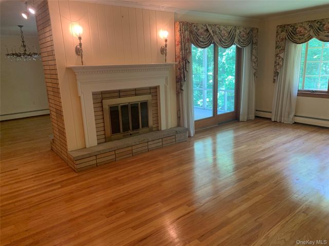 9 Dogwood Hill Road, Wappingers Falls, NY 12590