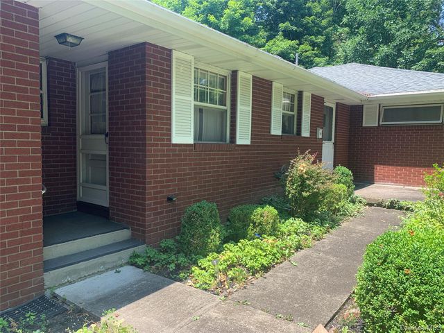 9 Dogwood Hill Road, Wappingers Falls, NY 12590
