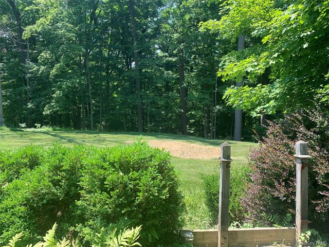 9 Dogwood Hill Road, Wappingers Falls, NY 12590