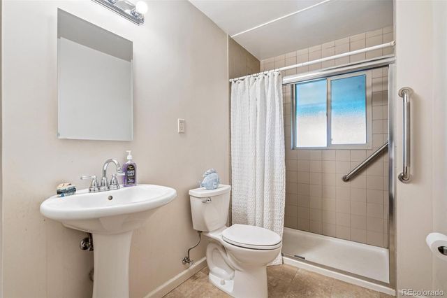 5845 W 37th Avenue, Denver, CO 80212