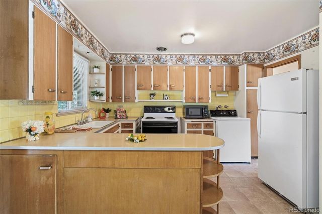 5845 W 37th Avenue, Denver, CO 80212
