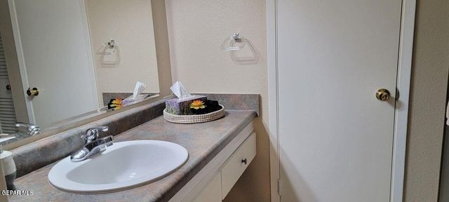 500 THUNDERBIRD Drive 116, El Paso, TX 79912