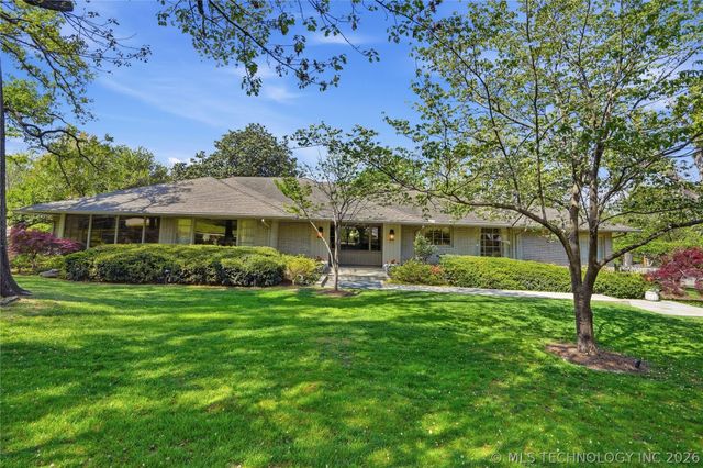 4112 S Victor Court, Tulsa, OK 74105