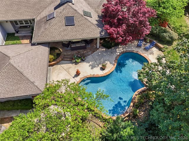 4112 S Victor Court, Tulsa, OK 74105