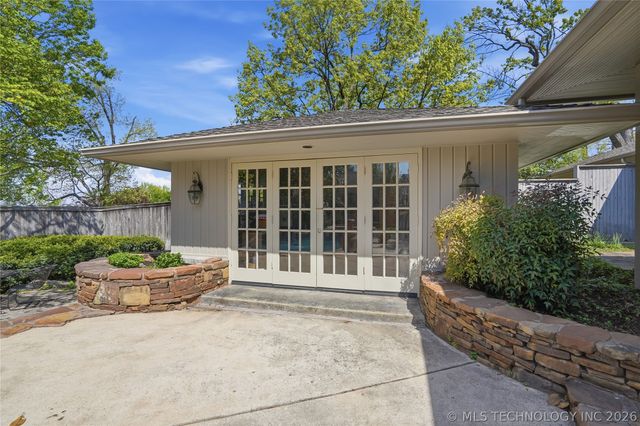 4112 S Victor Court, Tulsa, OK 74105
