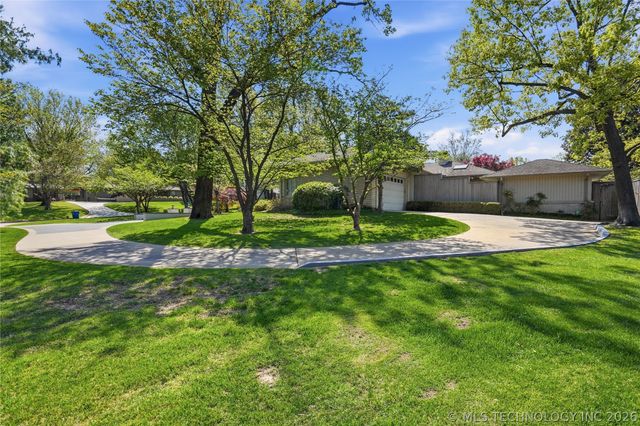 4112 S Victor Court, Tulsa, OK 74105