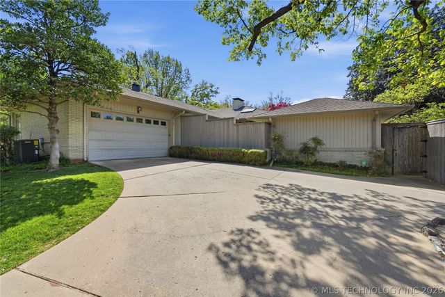 4112 S Victor Court, Tulsa, OK 74105