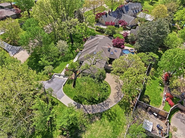 4112 S Victor Court, Tulsa, OK 74105
