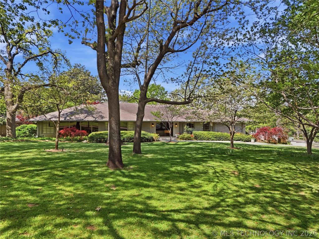 4112 S Victor Court, Tulsa, OK 74105