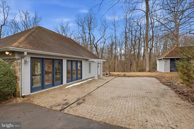 945 HICKORY RUN LN, Great Falls, VA 22066