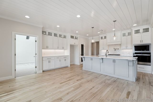 5502 E 174th Street S, Bixby, OK 74008