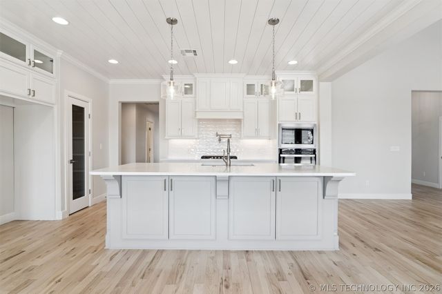 5502 E 174th Street S, Bixby, OK 74008