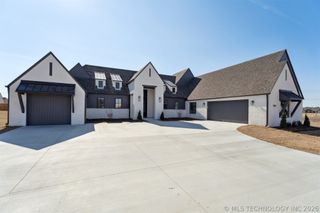5502 E 174th Street S, Bixby, OK 74008