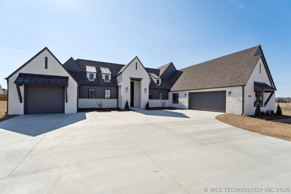 5502 E 174th Street S, Bixby, OK 74008
