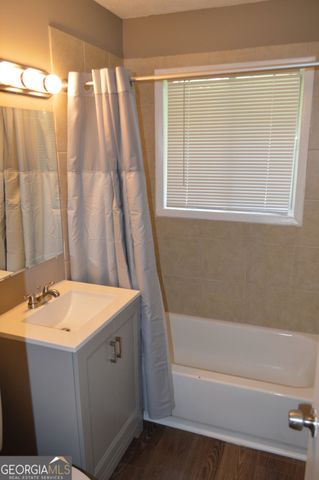 8859 Main Street 2, Woodstock, GA 30188