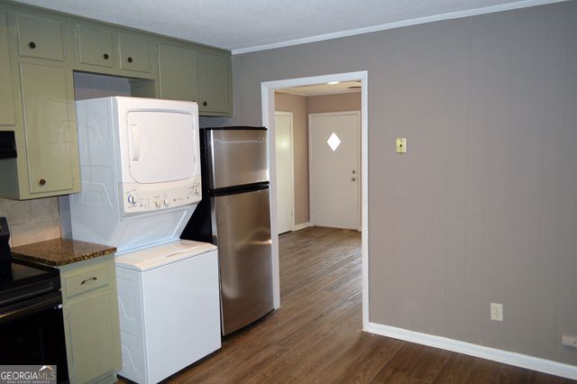 8859 Main Street 2, Woodstock, GA 30188