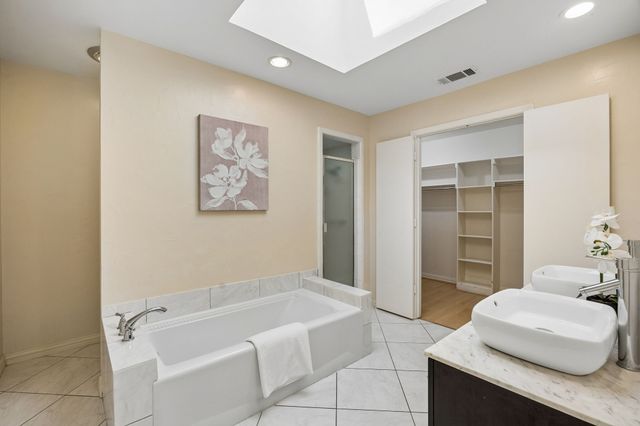 6802 Mccallum Boulevard, Dallas, TX 75252