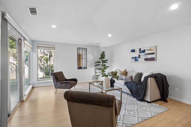 6802 Mccallum Boulevard, Dallas, TX 75252