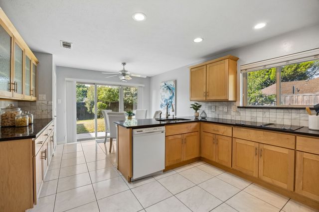 6802 Mccallum Boulevard, Dallas, TX 75252