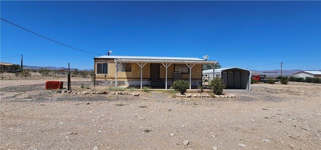 7507 W Shinarump Drive, Golden Valley, AZ 86413