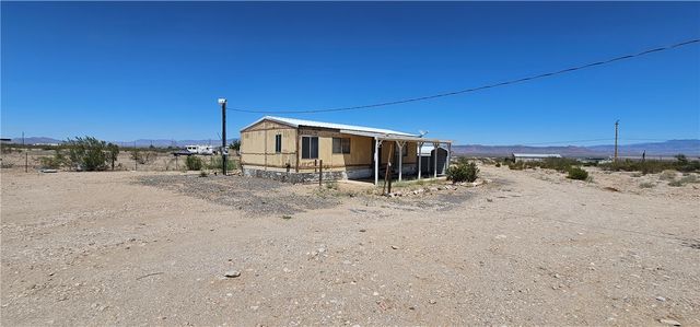 7507 W Shinarump Drive, Golden Valley, AZ 86413