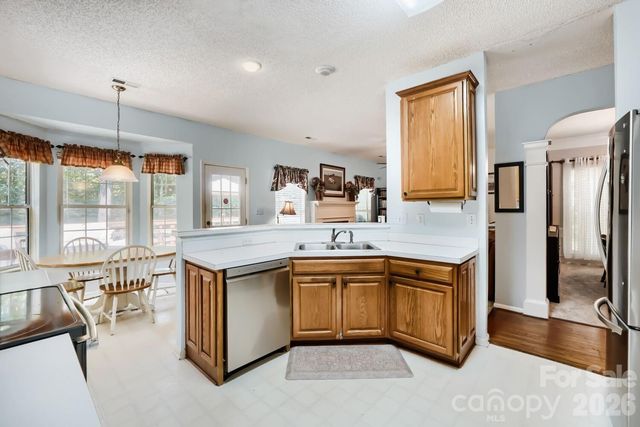 4736 Kirkgard Trail, Charlotte, NC 28269