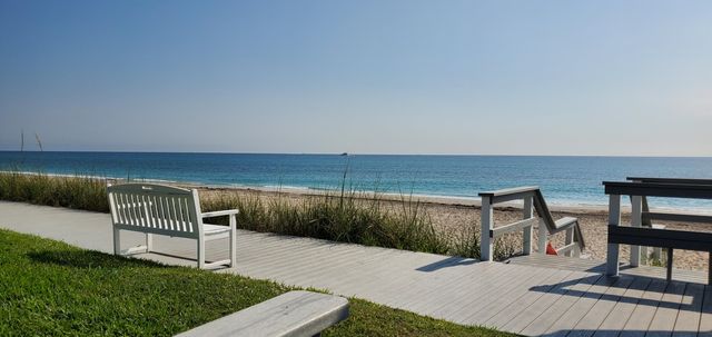 5505 N Ocean Boulevard 2-201, Ocean Ridge, FL 33435