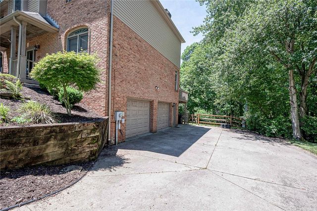 145 Village, Cranberry Twp, PA 16066