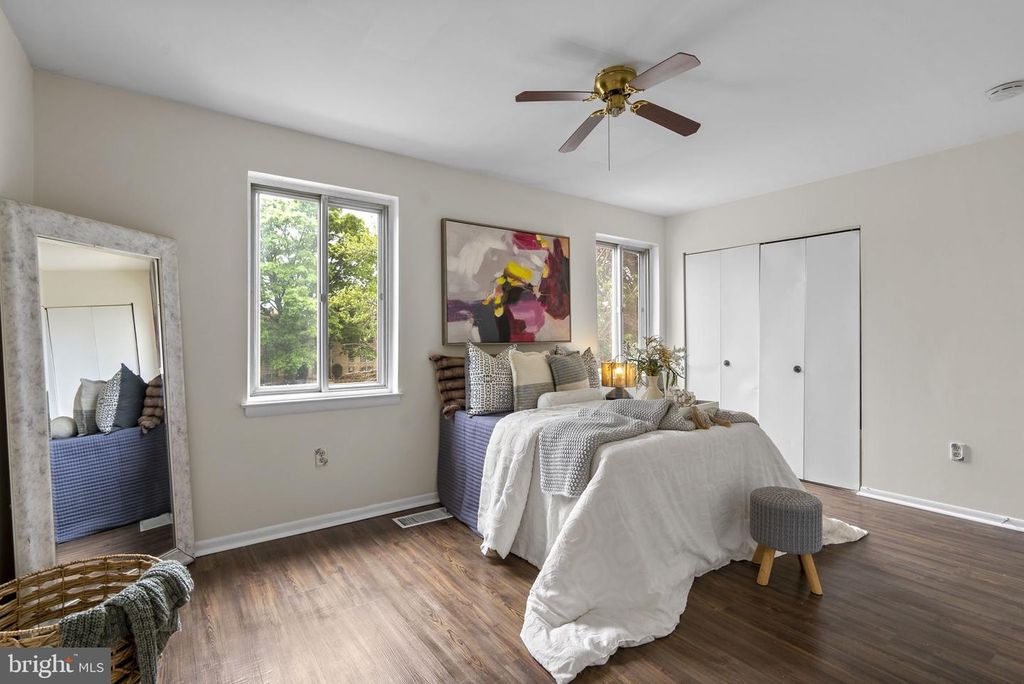 Image 14 of property listing at 758 W SIDE DR #7-G, Gaithersburg, MD 20878