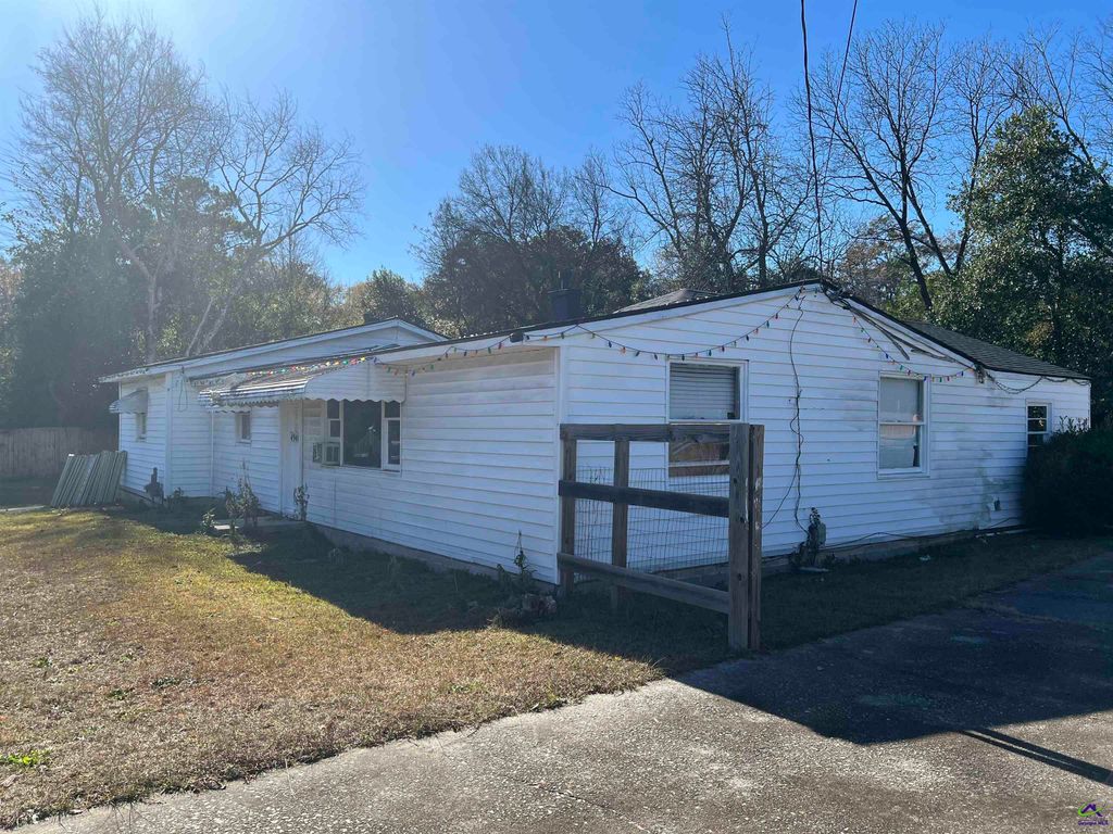 4941 Log Cabin Drive, Macon, GA 31206