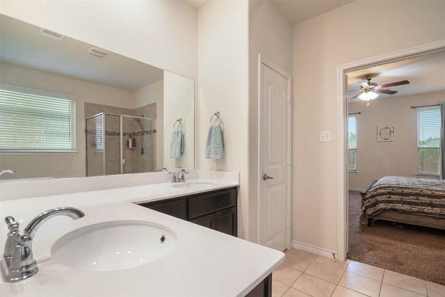 1733 Beasley Street, Van Alstyne, TX 75495
