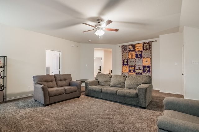 1733 Beasley Street, Van Alstyne, TX 75495