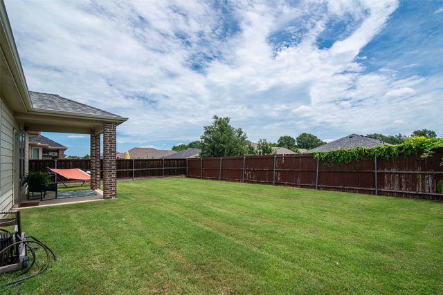1733 Beasley Street, Van Alstyne, TX 75495