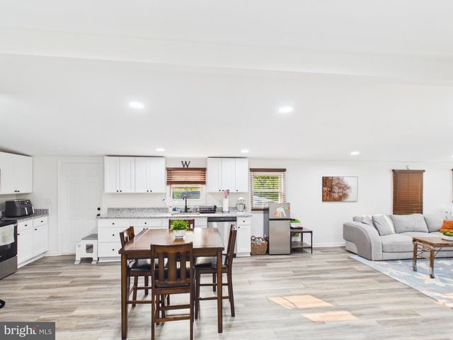 3997 TRONE RD, Glenville, PA 17329