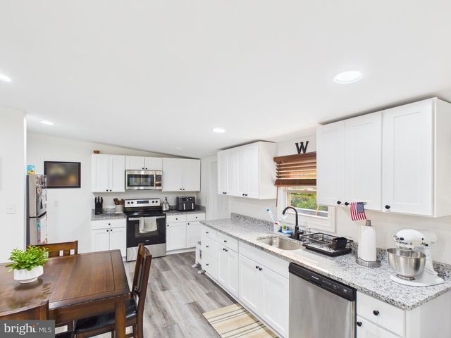 3997 TRONE RD, Glenville, PA 17329